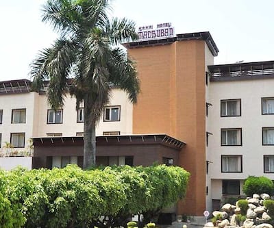 https://imgcld.yatra.com/ytimages/image/upload/t_hotel_yatra_city_desktop/v1400756570/Domestic Hotels/Hotels_Dehradun/Madhuban/Overview.jpg